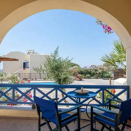 Апартаменты Santorious Spacious Мегалохори
